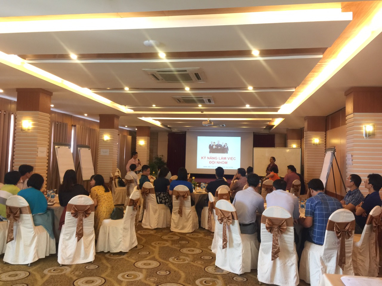 KN LÀM VIỆC NHÓM VSP 03