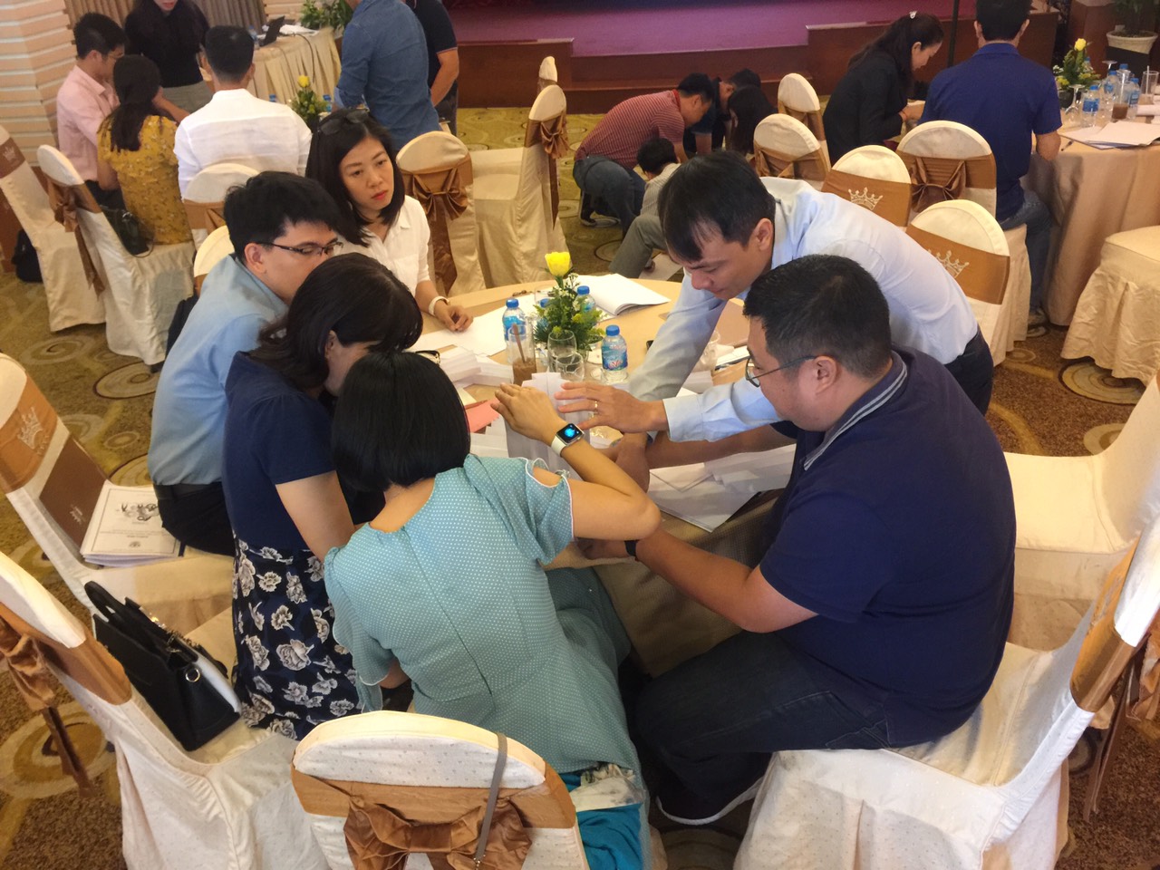 KN LÀM VIỆC NHÓM VSP 04